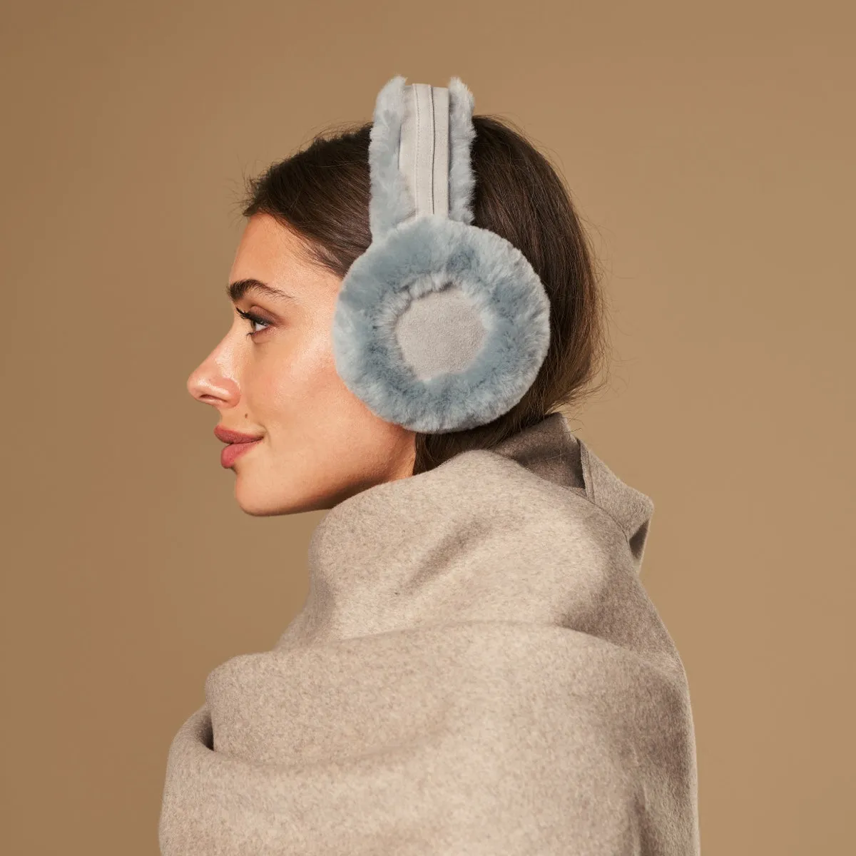 Nathaly (grey) – warm and stylish earmuffs from natural sheepskin and suede