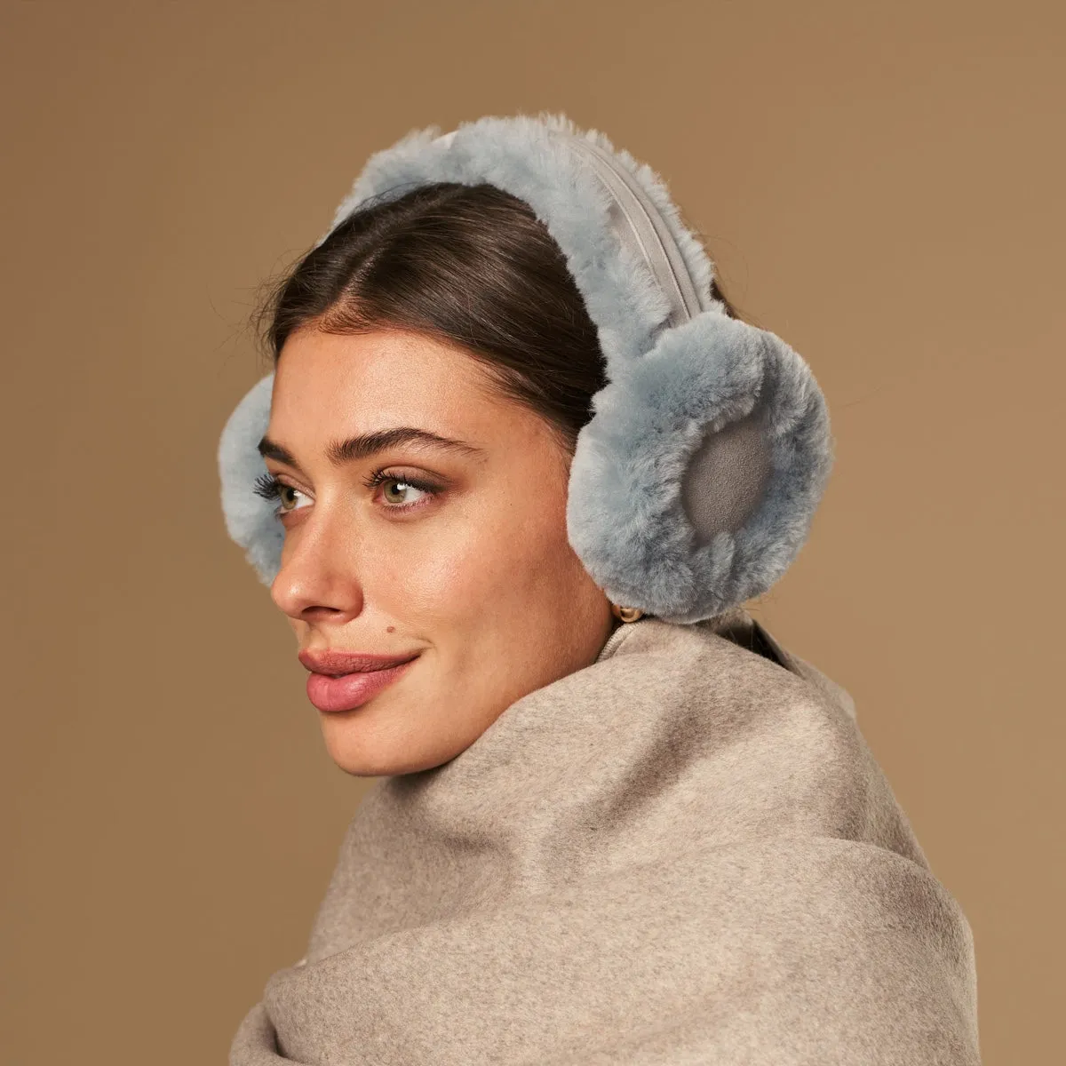 Nathaly (grey) – warm and stylish earmuffs from natural sheepskin and suede