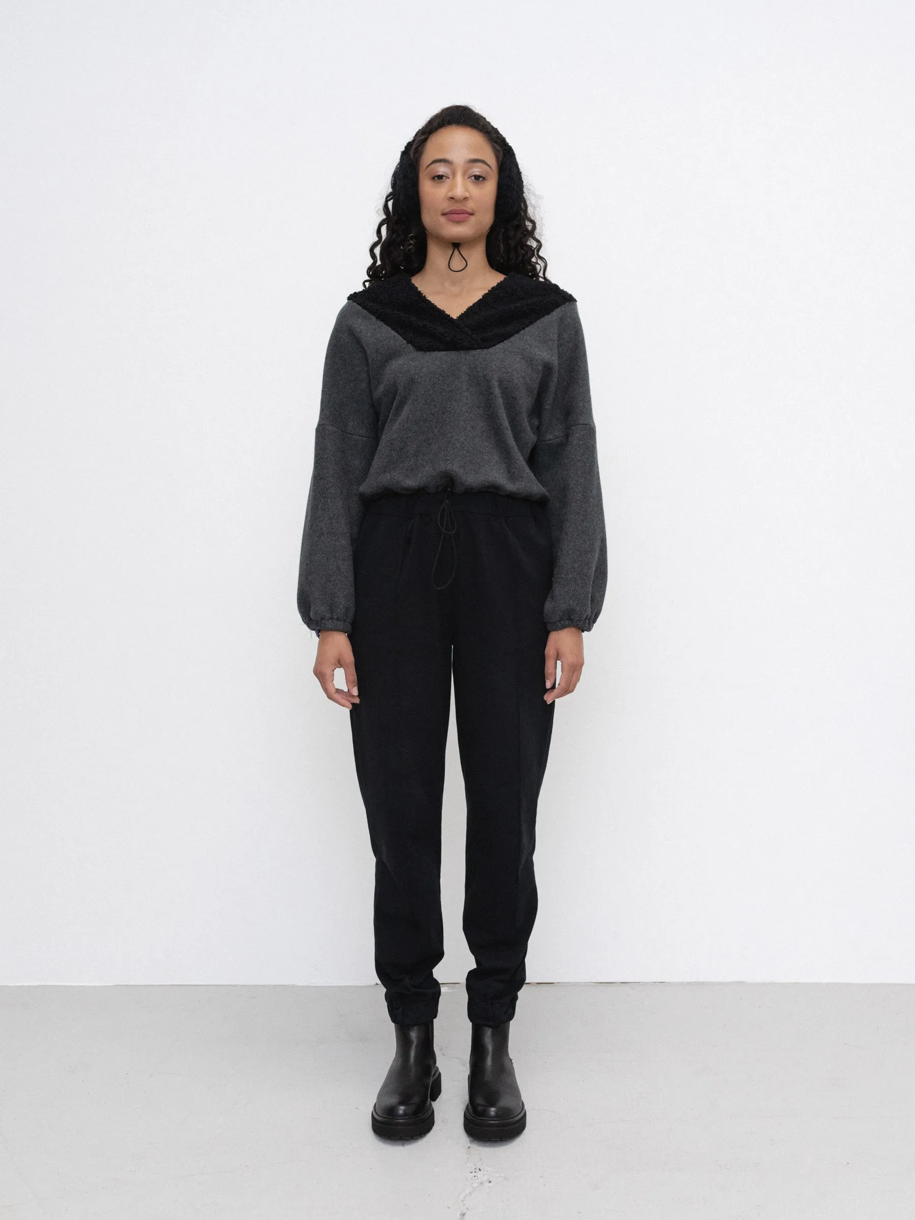 Pepita Sweater Black