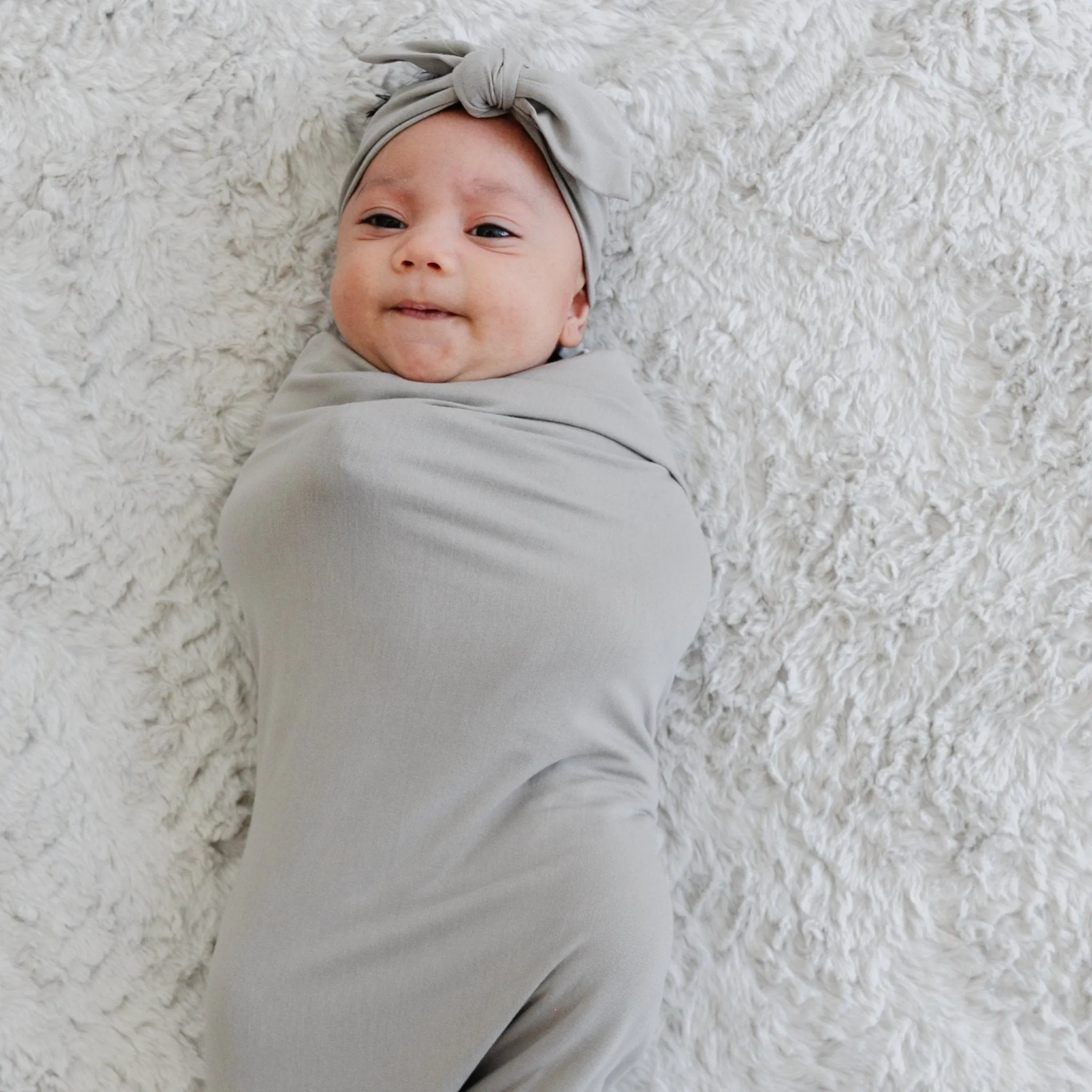 STRETCHY SWADDLES, HATS & BOWS