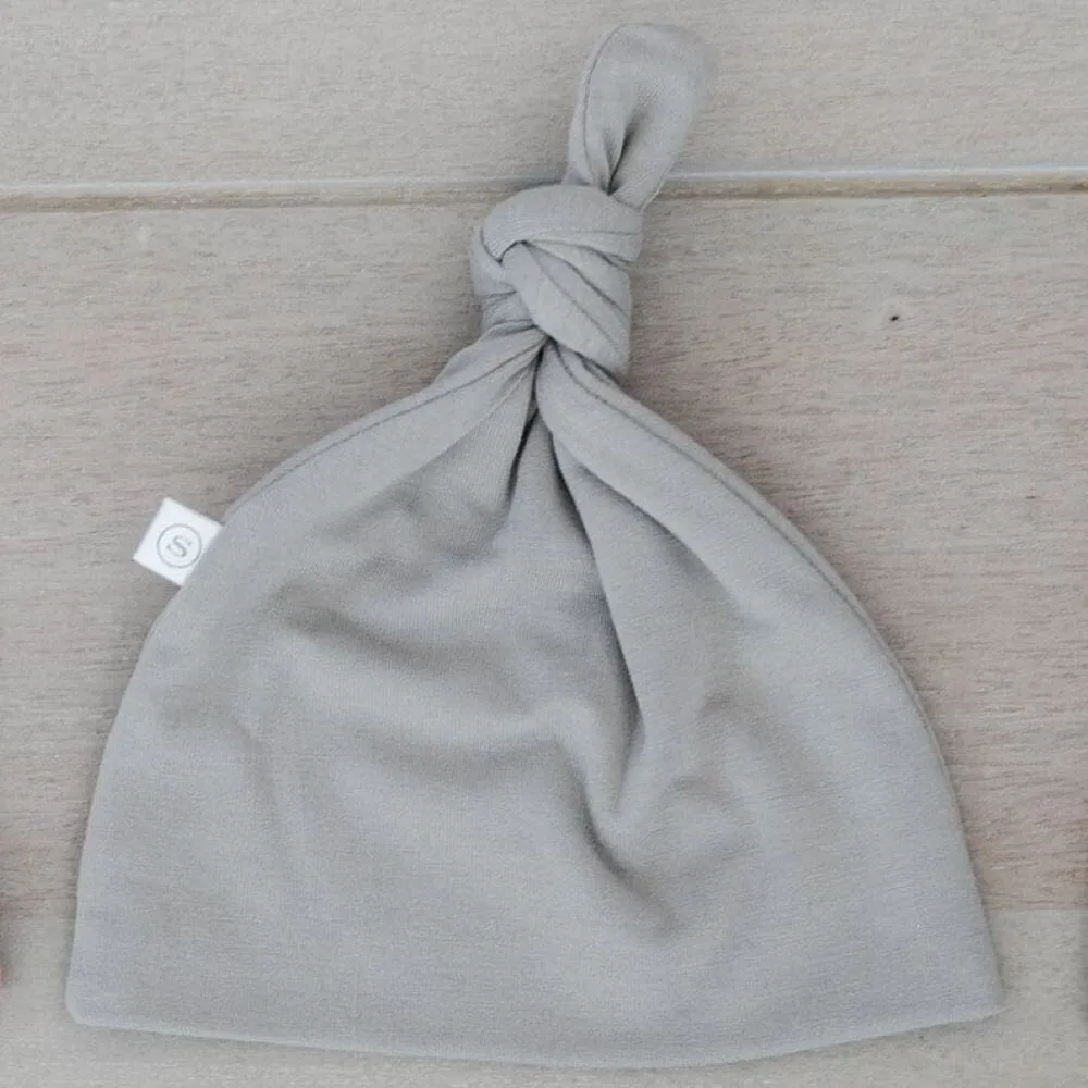 STRETCHY SWADDLES, HATS & BOWS