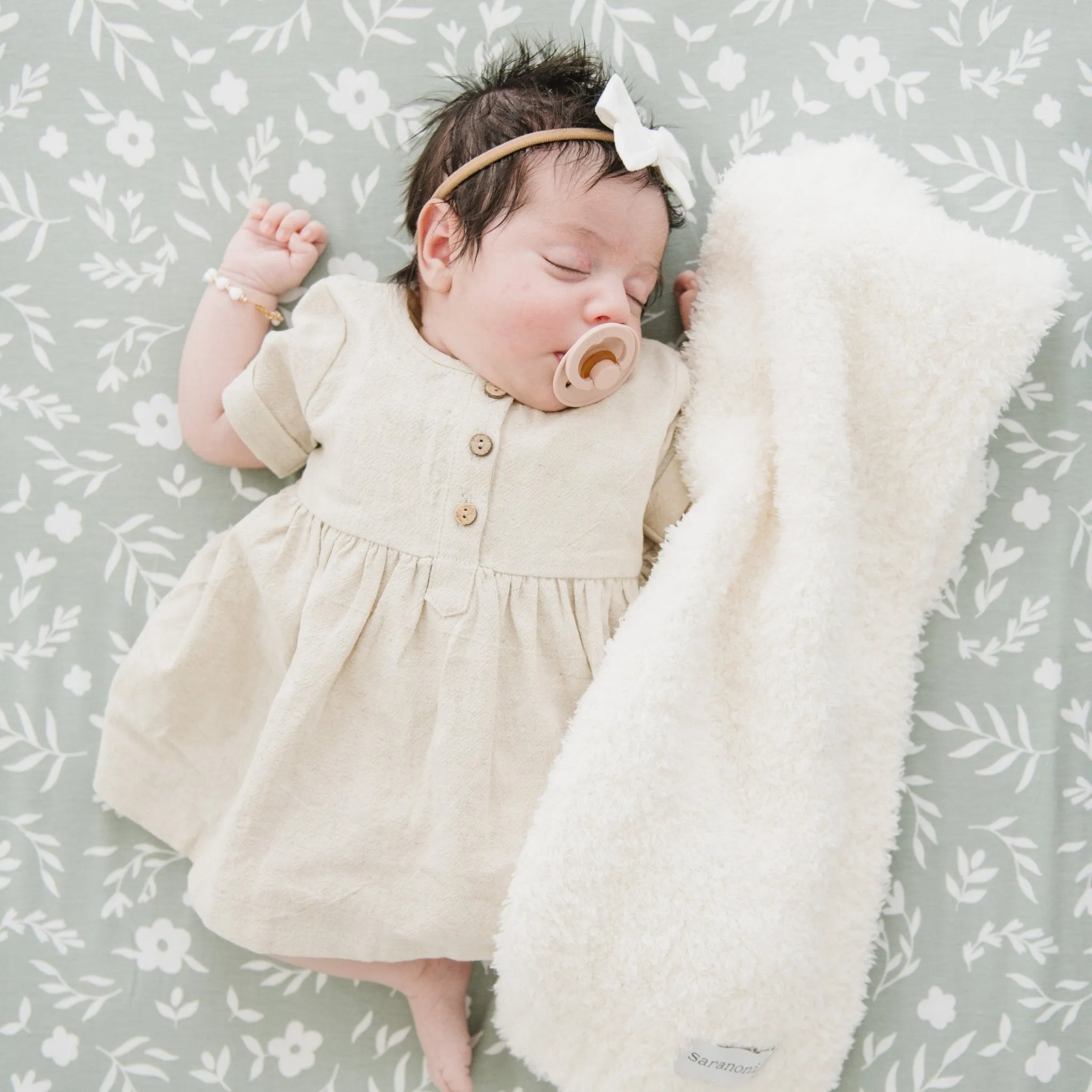 STRETCHY SWADDLES, HATS & BOWS