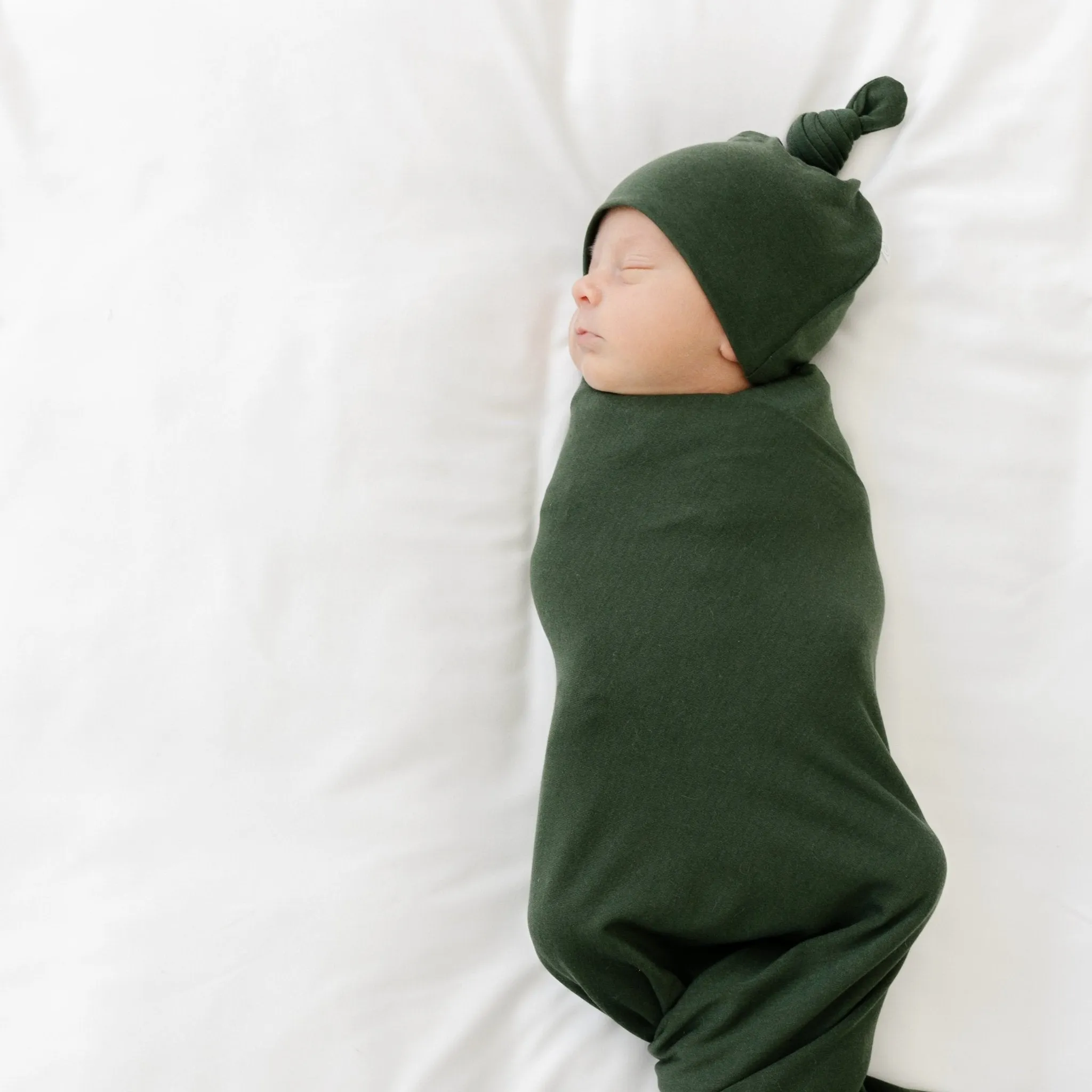 STRETCHY SWADDLES, HATS & BOWS